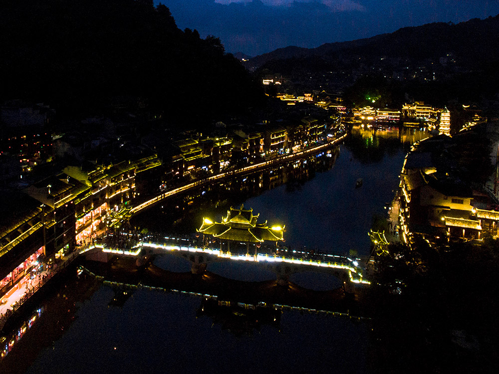 9.鳳凰風(fēng)、雪、雨、霧橋 配圖3.jpg